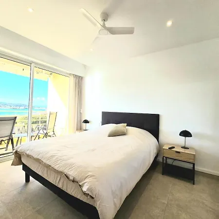 Venise1, 4 Pers, Front De Mer, Vue Etang, Clim Apartment Fréjus