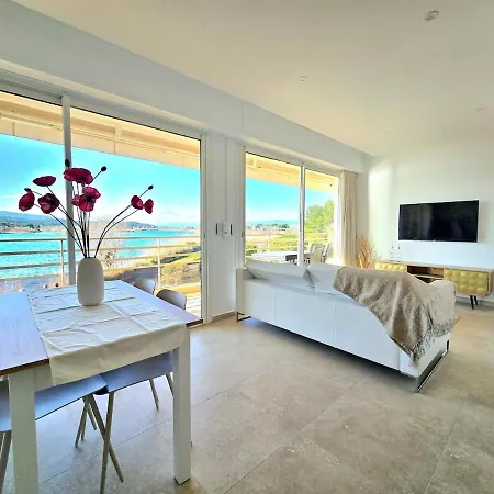 Apartment Venise1, 4 Pers, Front De Mer, Vue Etang, Clim Fréjus